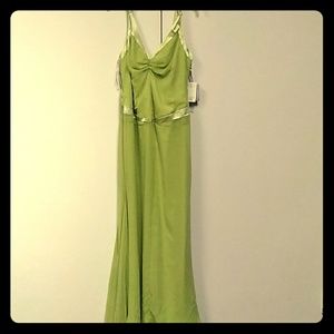 Vera Wang formal gown NWT size 16